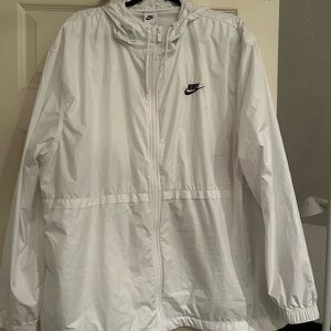 Nike windbreaker/raincoat XXL- paperwhite